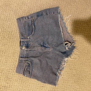 BDG highwaisted jean shorts size 27